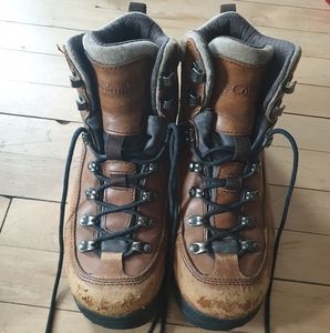 Columbia hiking boots